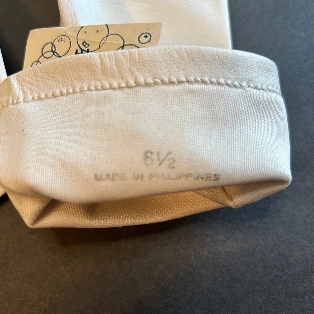 Vintage White French‎ Kid Skin Leather Gloves  Washable NOS